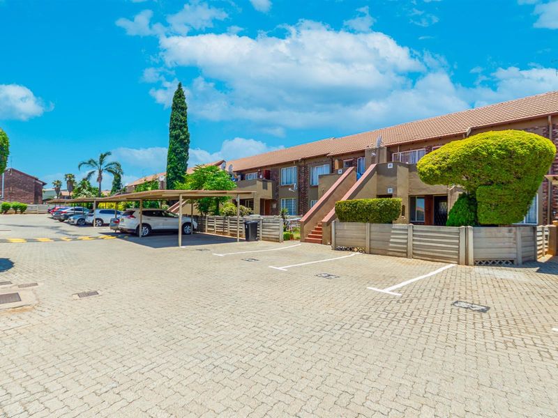 1st Floor Apartment For Sale in Eden Glen, Edenvale - Photo 4