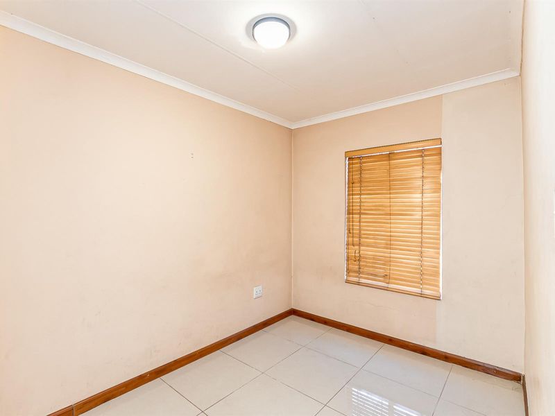 1st Floor Apartment For Sale in Eden Glen, Edenvale - Photo 7