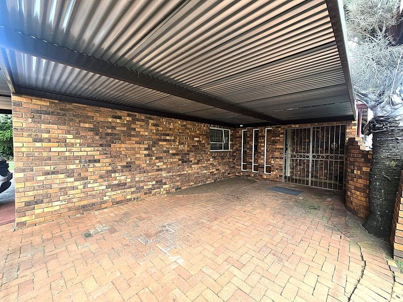 House For Sale in Dorandia, Pretoria - Photo 3