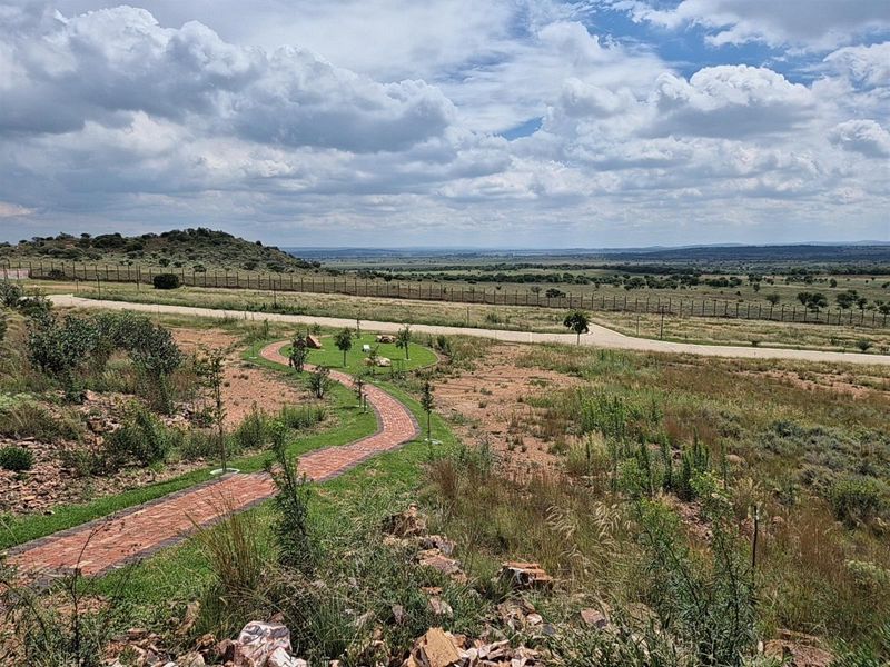 Own in an Upmarket Estate - 537m2 Stand at Exceptional Value For Sale in Helderzicht Eco Estate - Photo 4