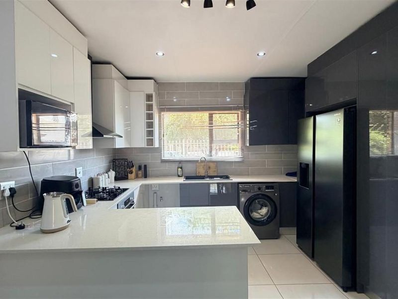 Ideal family home - Photo 2