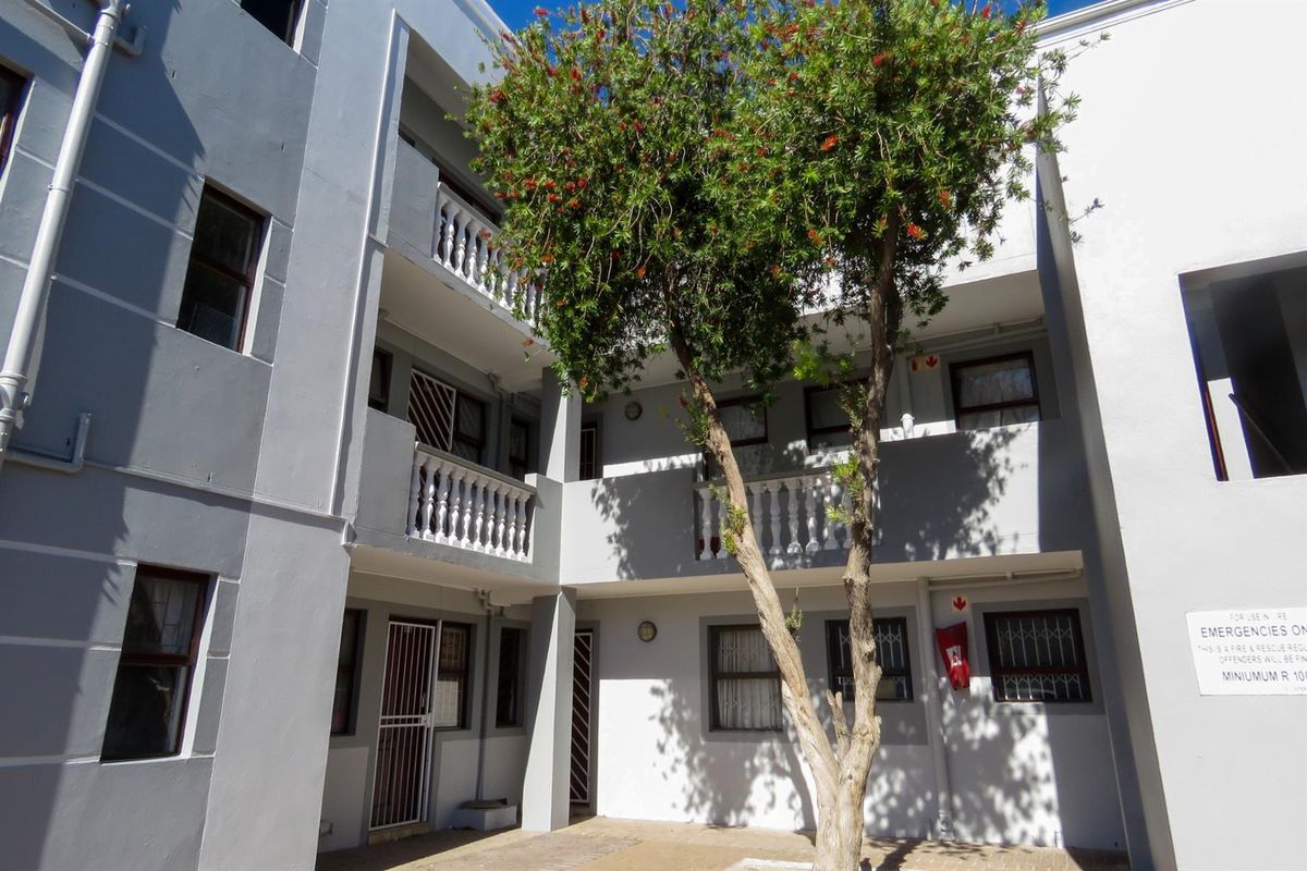 Light, Bright and Secure Living  2 Bedroom Apartment with Table Mountain Views Cape Town - Photo 5