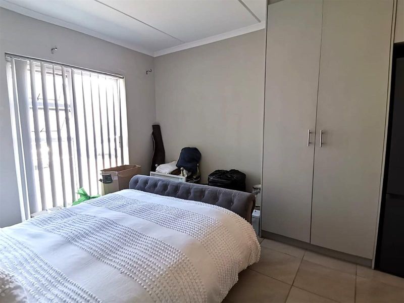 Bachelor Apartment For Sale in La Vie Estate, Paarl - Photo 7