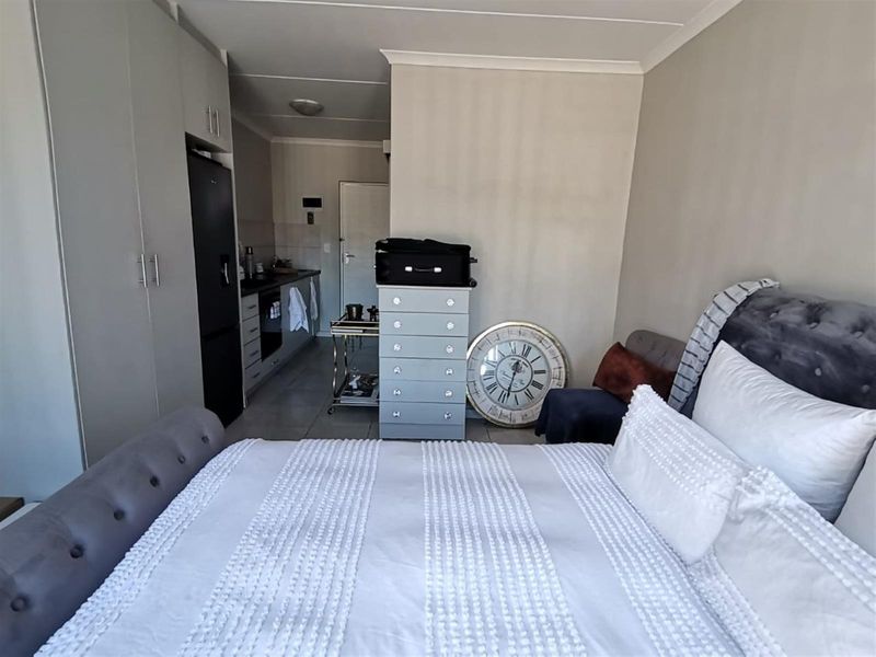 Bachelor Apartment For Sale in La Vie Estate, Paarl - Photo 6