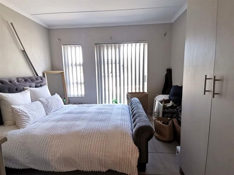 Bachelor Apartment For Sale in La Vie Estate, Paarl - Photo 5