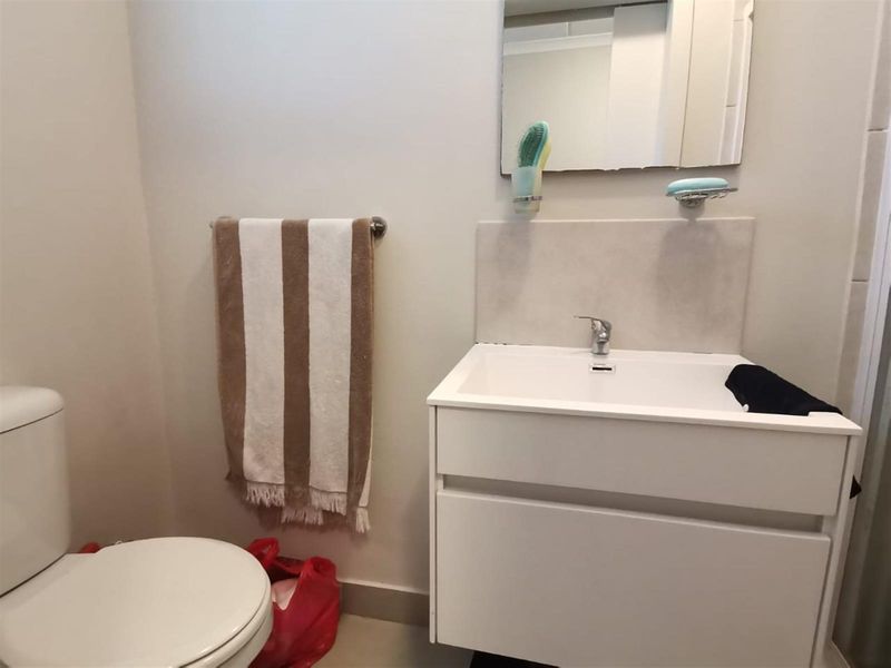 Bachelor Apartment For Sale in La Vie Estate, Paarl - Photo 9