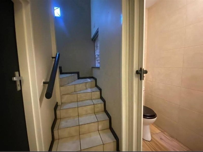 Townhouse For Sale in CE 3, Vanderbijlpark CE - Photo 10