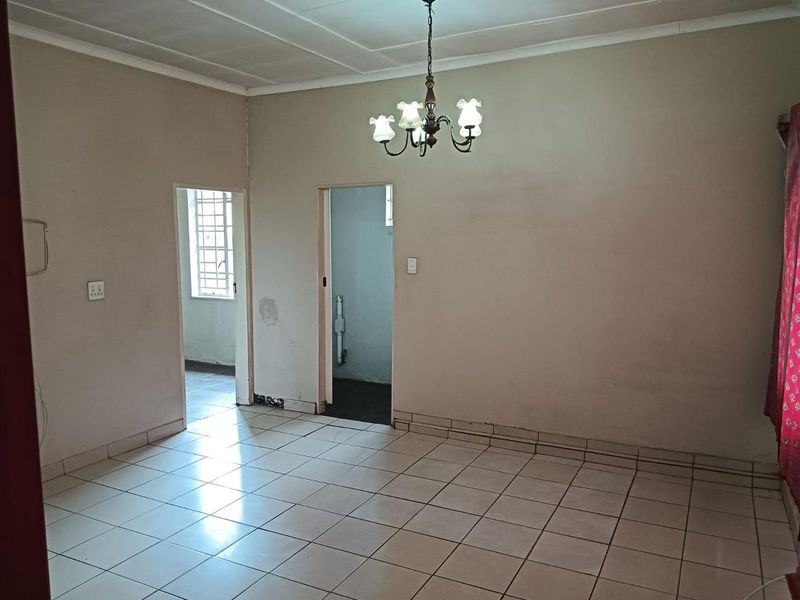 One-Bedroom Apartment to Rent in Oos Einde, Bethlehem Drive - Photo 2