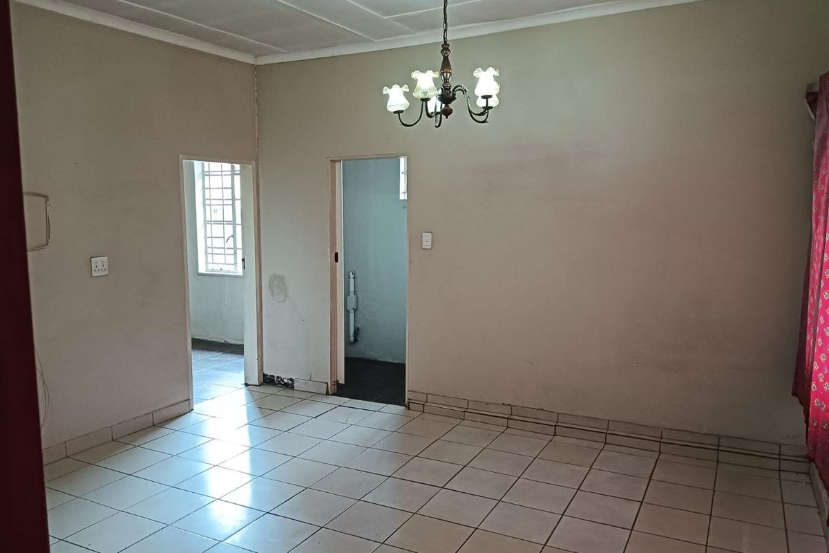 One-Bedroom Apartment to Rent in Oos Einde, Bethlehem Drive - Photo 2