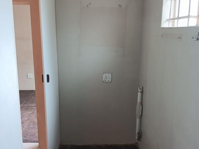 One-Bedroom Apartment to Rent in Oos Einde, Bethlehem Drive - Photo 6