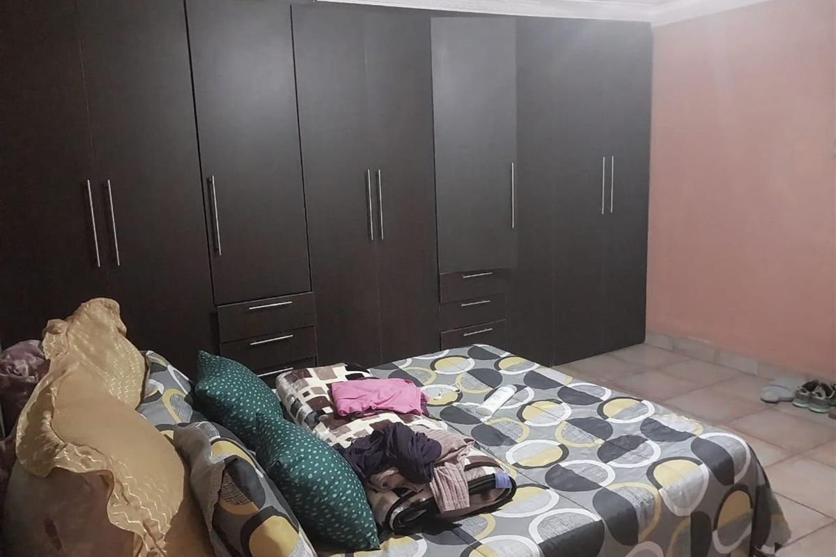 Protea Glen ext 11 - Photo 5