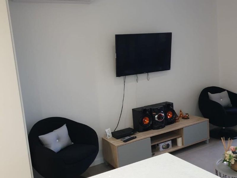 Available Immediately - Furnished Studio Apartment in Sibaya Precinct! - Photo 7