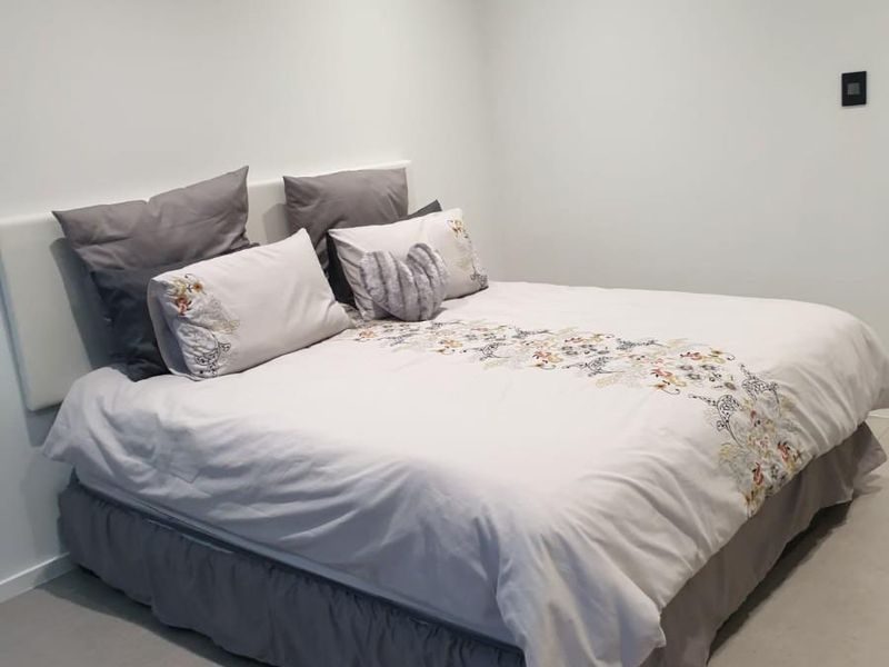 Available Immediately - Furnished Studio Apartment in Sibaya Precinct! - Photo 9