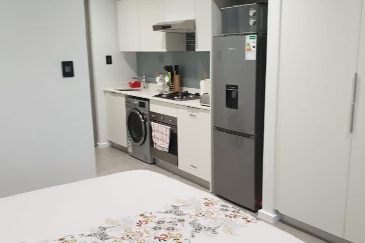 Available Immediately - Furnished Studio Apartment in Sibaya Precinct! - Photo 5