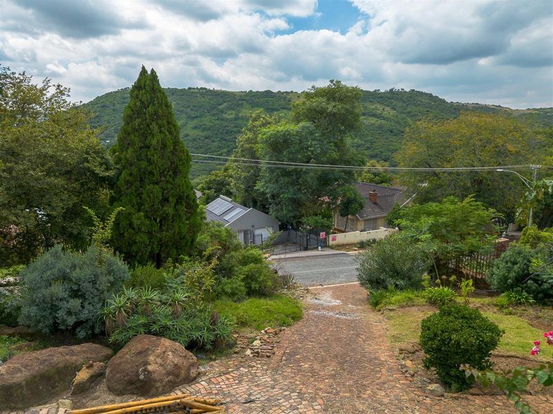House Priced to sell, Mondeor, Johannesburg - Photo 4