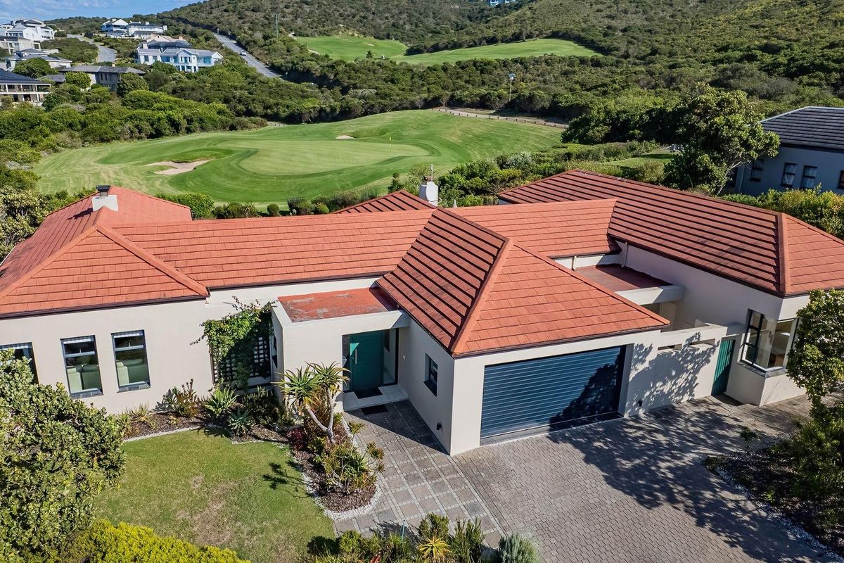 House For Sale in Pezula Golf Estate, Knysna - Photo 2