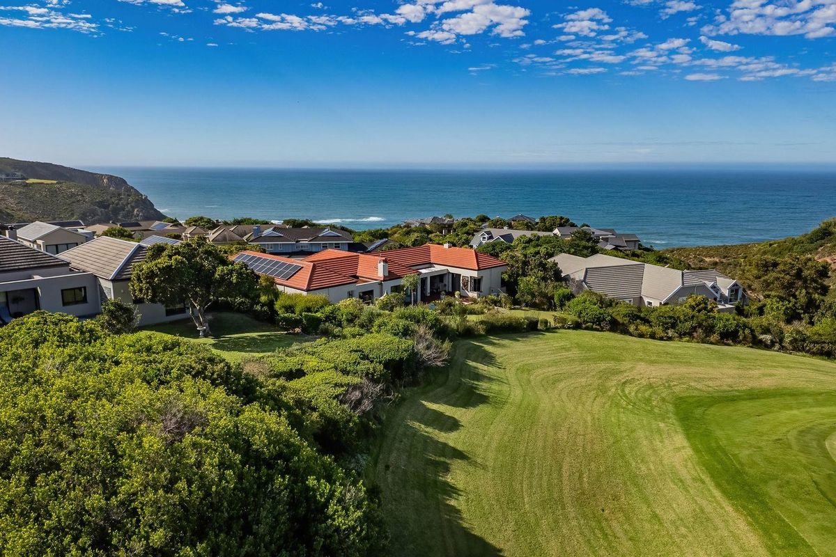 House For Sale in Pezula Golf Estate, Knysna - Photo 3