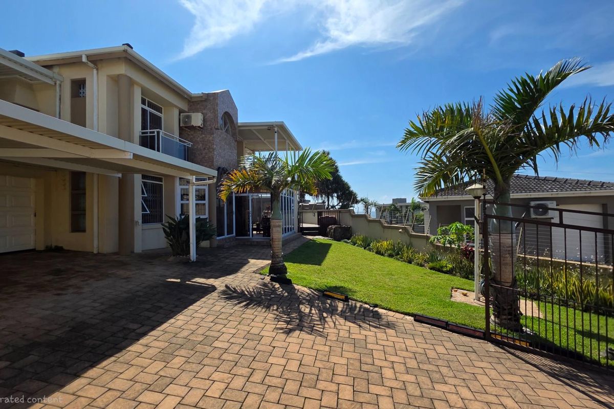 Spectacular 4 bedroom Home with 180 degree sea views and additional flatlets - Photo 4
