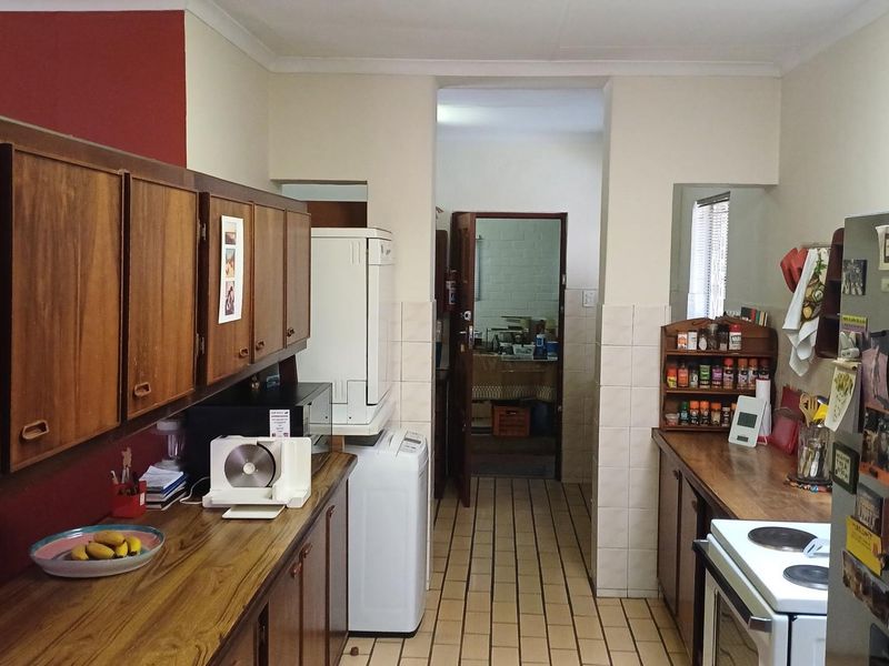 FOR SALE: A FIVE-BEDROOM HOME WITH NO LOAD SHEDDING - Photo 10