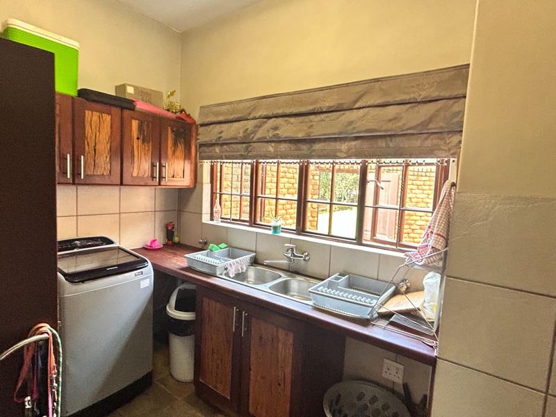 House For Sale in Mooikloof Equestrian Estate, Pretoria - Photo 8