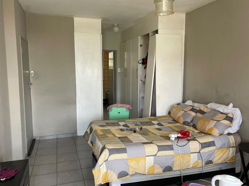 Investment Apartment For Sale in Sunnyside, Pretoria - Photo 4