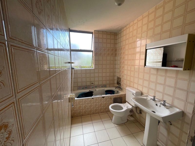 Investment Apartment For Sale in Sunnyside, Pretoria - Photo 8