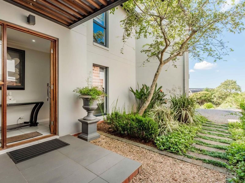 Where Modern Sophistication Meets Luxury Leisure - Photo 1