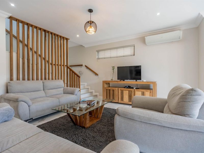 Where Modern Sophistication Meets Luxury Leisure - Photo 10