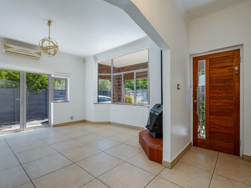 House For Sale in Morningside, Somerset West - Photo 5