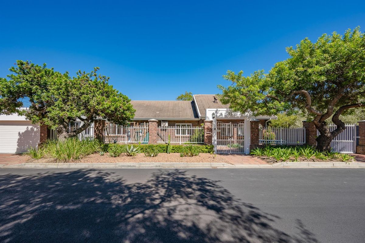 House For Sale in Morningside, Somerset West - Photo 4