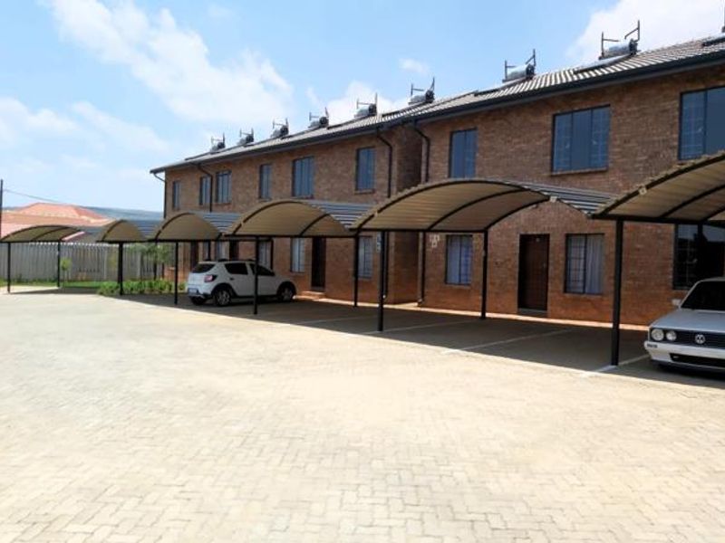 2 Bedroom Apartment For Sale in Mahube Valley, Mamelodi East - Photo 2