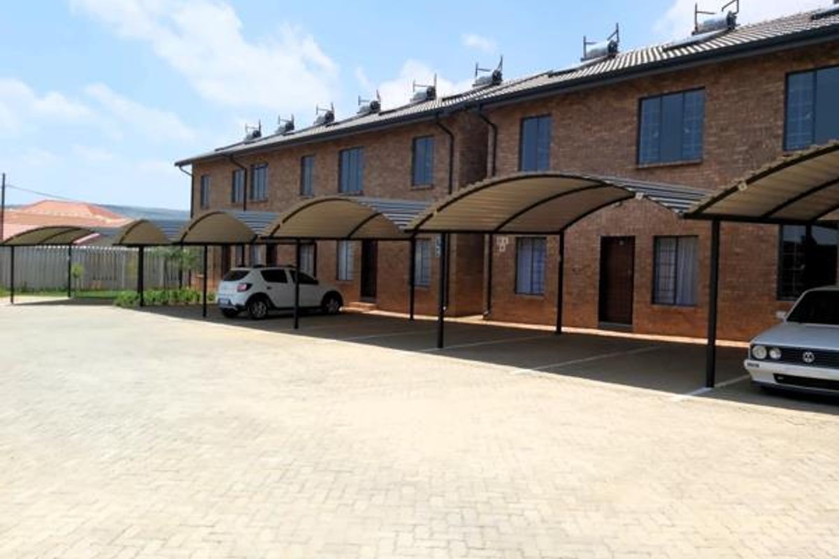 2 Bedroom Apartment For Sale in Mahube Valley, Mamelodi East - Photo 2