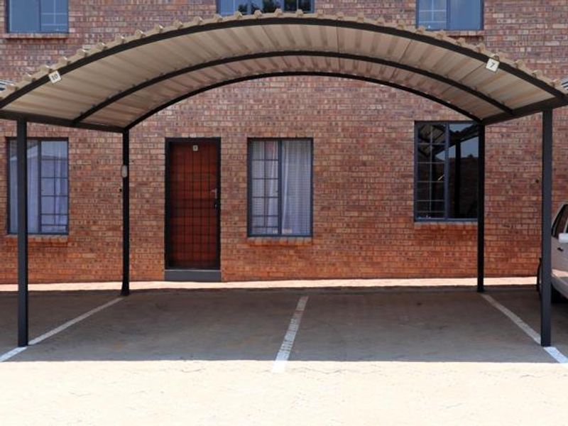 2 Bedroom Apartment For Sale in Mahube Valley, Mamelodi East - Photo 3