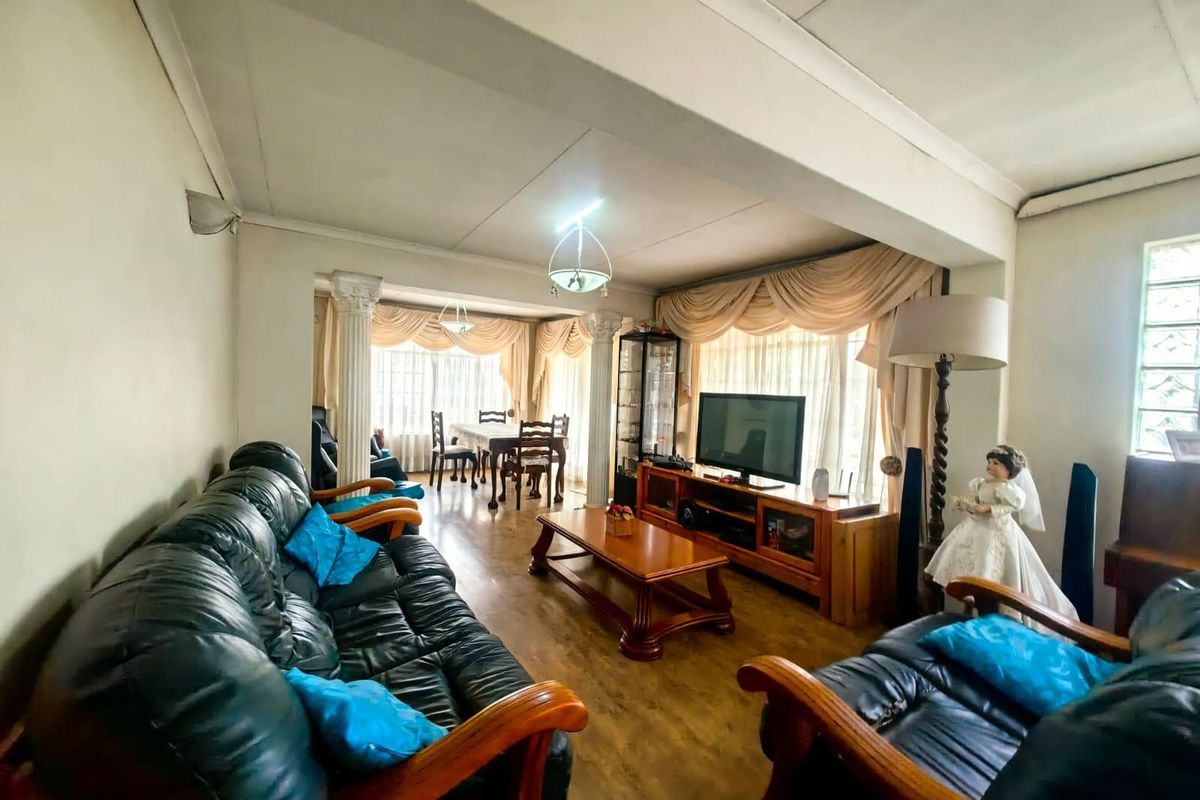 Bargain - One Investment - Three Properties | Triple the Potential, Triple the Return - Photo 4