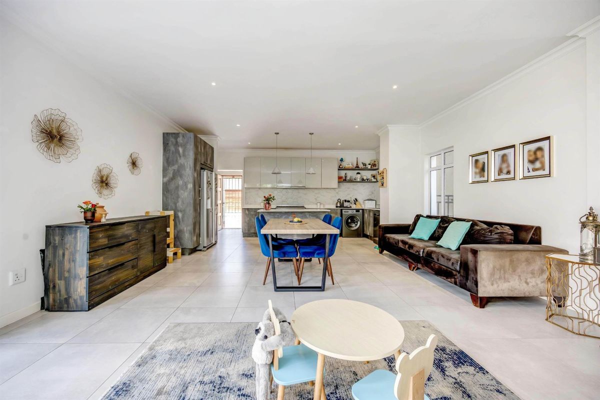 16 Kingfisher Close - Photo 4