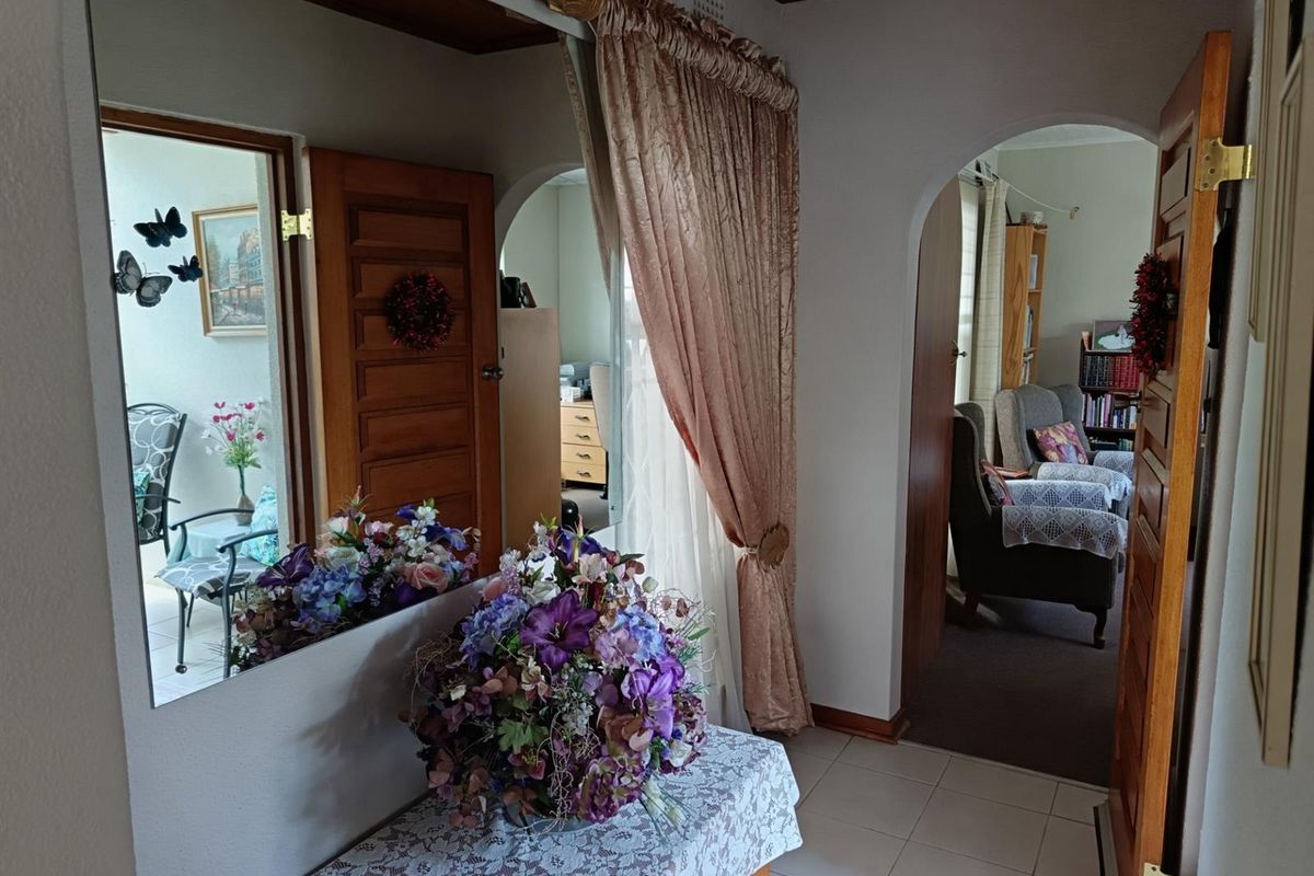 Townhouse For Sale in Birchleigh, Kempton Park - Photo 3