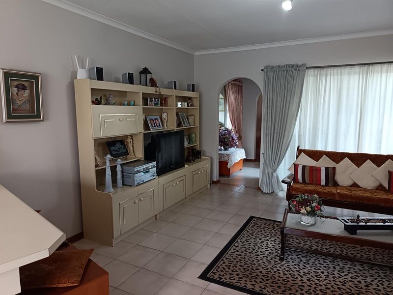 Townhouse For Sale in Birchleigh, Kempton Park - Photo 5