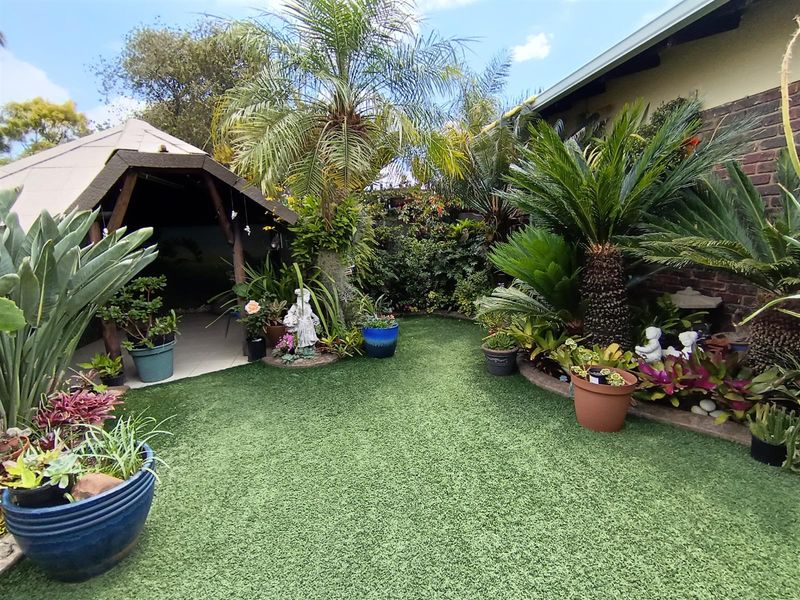 Townhouse For Sale in Birchleigh, Kempton Park - Photo 1