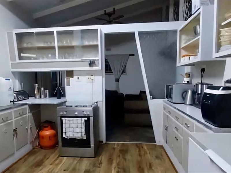 PRIME INVESTMENT OPPORTUNITY - SPACE, POTENTIAL AND  LOCATION IN HADISON PARK - Photo 3