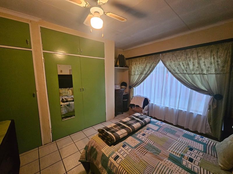 FOR SALE: FOUR BEDROOM FAMILY HOME - Photo 6