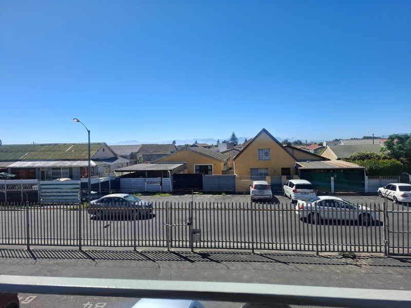 Apartment with Potential in Retreat - Photo 3