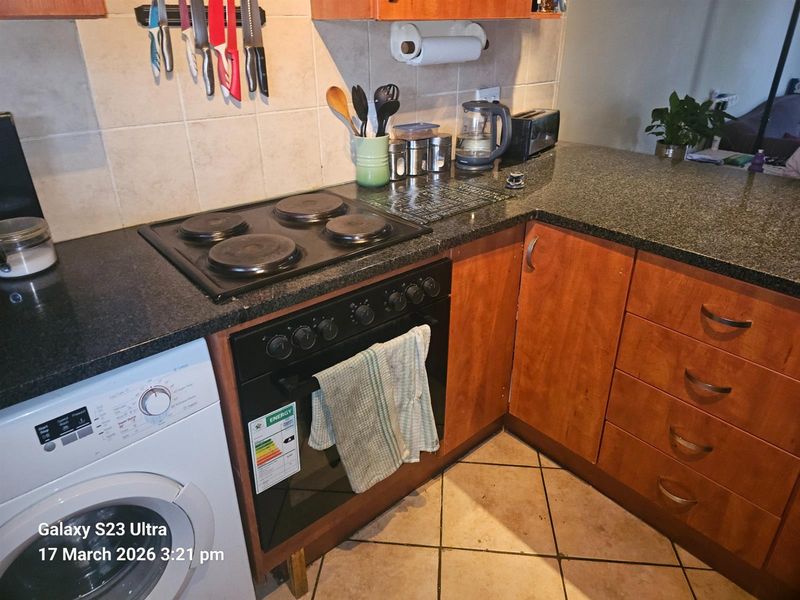 2 Bedroom Ground Floor Apartment with Private Garden For Sale in Halfway Gardens, Midrand - Photo 9