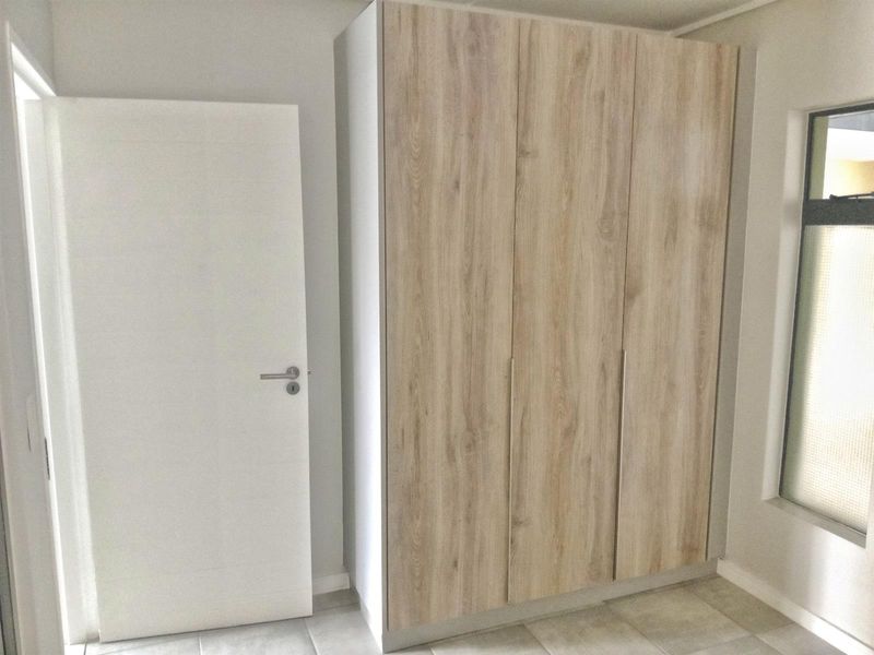 Discover modern, secure living in the heart of Greenkloof Eco Estate, Mooikloof, Pretoria East - Photo 10