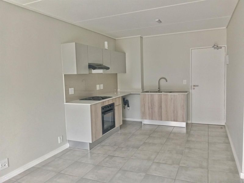 Discover modern, secure living in the heart of Greenkloof Eco Estate, Mooikloof, Pretoria East - Photo 3