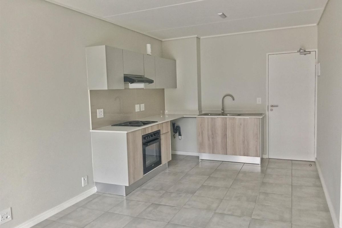 Discover modern, secure living in the heart of Greenkloof Eco Estate, Mooikloof, Pretoria East - Photo 3