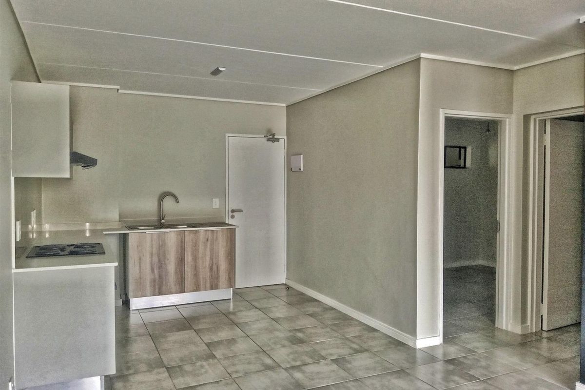 Discover modern, secure living in the heart of Greenkloof Eco Estate, Mooikloof, Pretoria East - Photo 4