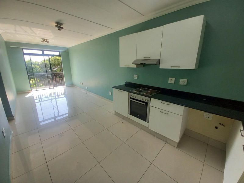 Modern Affordable and Convenient Umhlanga Ridge apartment - Photo 7