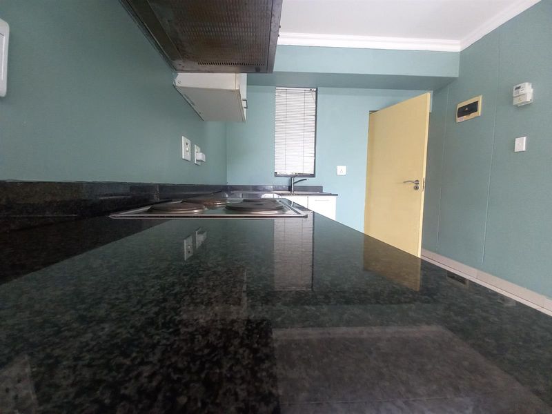Modern Affordable and Convenient Umhlanga Ridge apartment - Photo 6