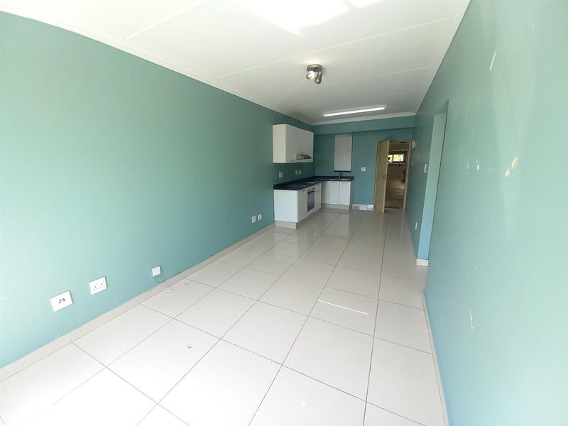 Modern Affordable and Convenient Umhlanga Ridge apartment - Photo 9