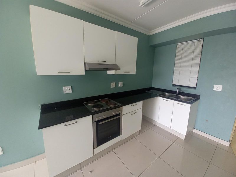 Modern Affordable and Convenient Umhlanga Ridge apartment - Photo 5